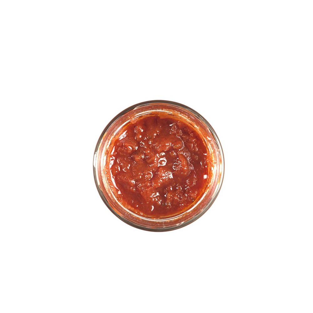 Tomato sauce with basil